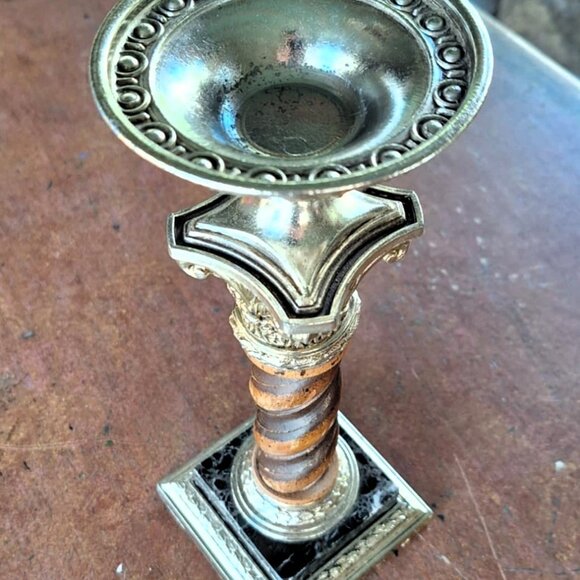 Gorgeous Vintage Dilly MFG Ornate Metal Candle Holder with Marble Base - Picture 6 of 13